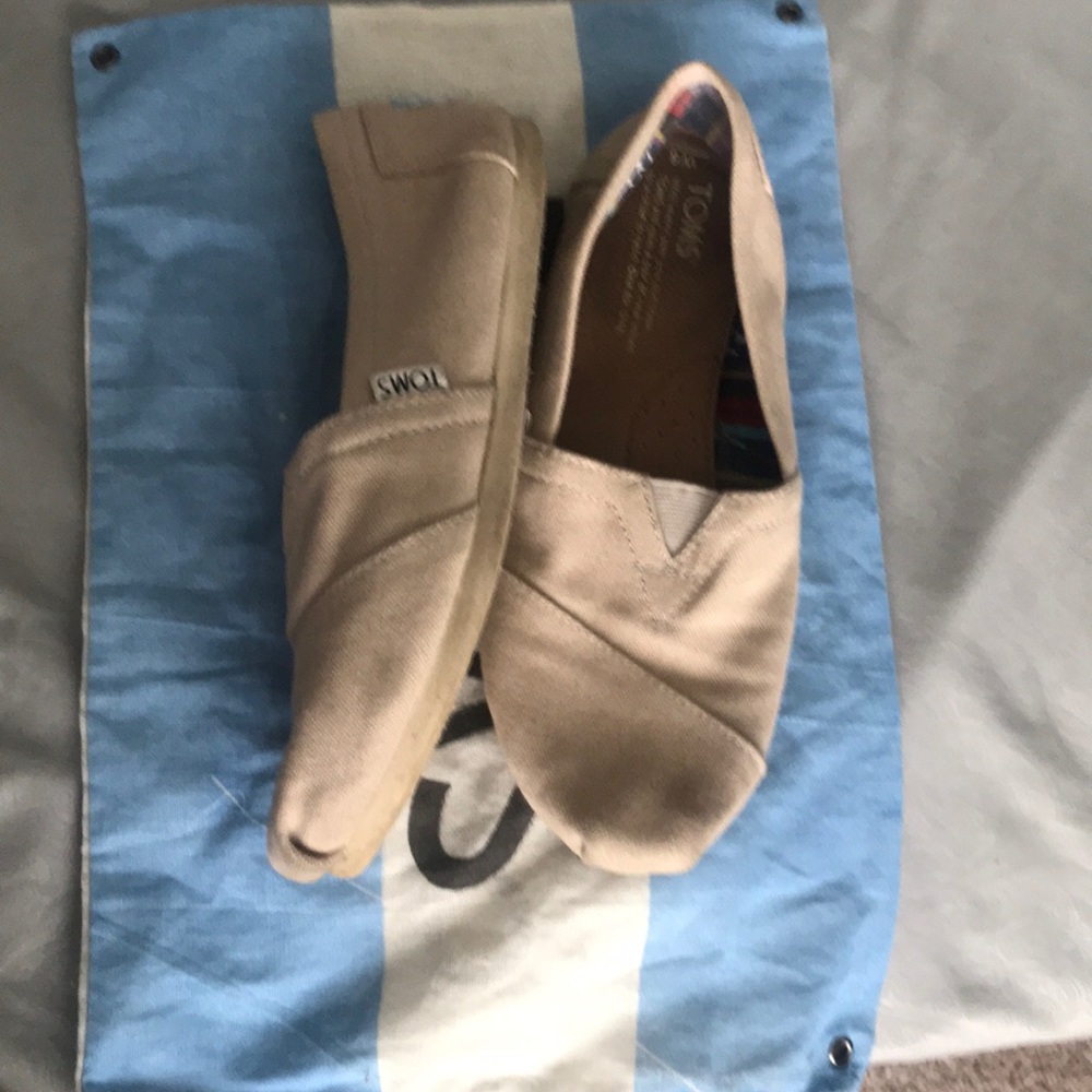 Toms slip on shoes